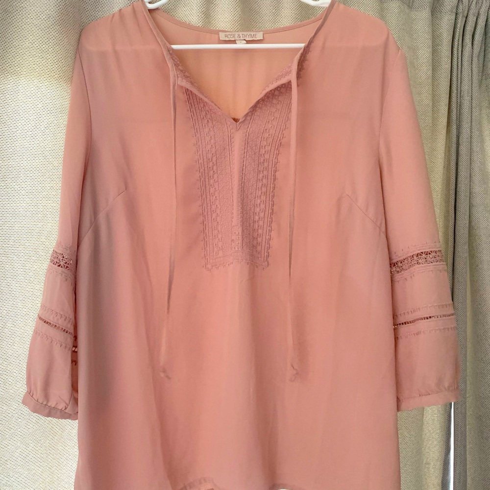 Blush blouse. Size large.